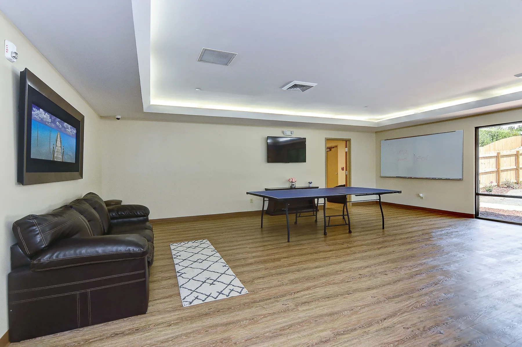 Recreation room with ping pong table at Freedom Detox