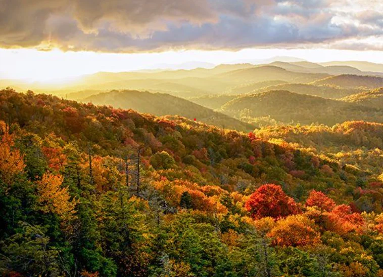 Landscape of mountains in the Fall